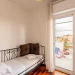 شقة Guesthost - Penthouse With Terrace *