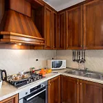 شقة Guesthost - Penthouse With Terrace