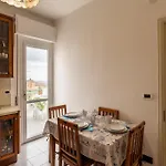 شقة Guesthost - Penthouse With Terrace *