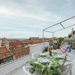 Guesthost - Penthouse With Terrace شقة سانريمو