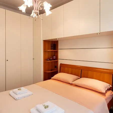 公寓 Guesthost - Penthouse With Terrace *